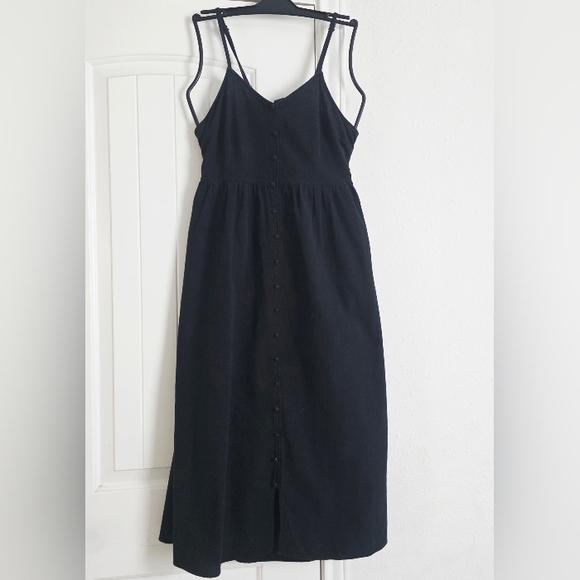 Universal Thread Dresses & Skirts - Universal Thread Black Midi Dress Button Front Tie Back – Size L